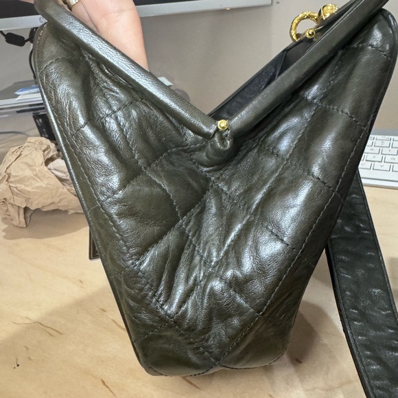 Vintage Chanel shoulder bag. - Picture 7 of 13